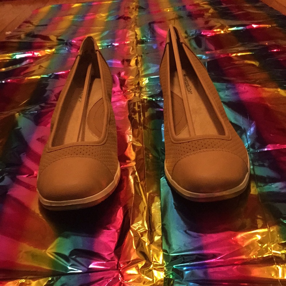 NEW NATURALIZER SIZE 11